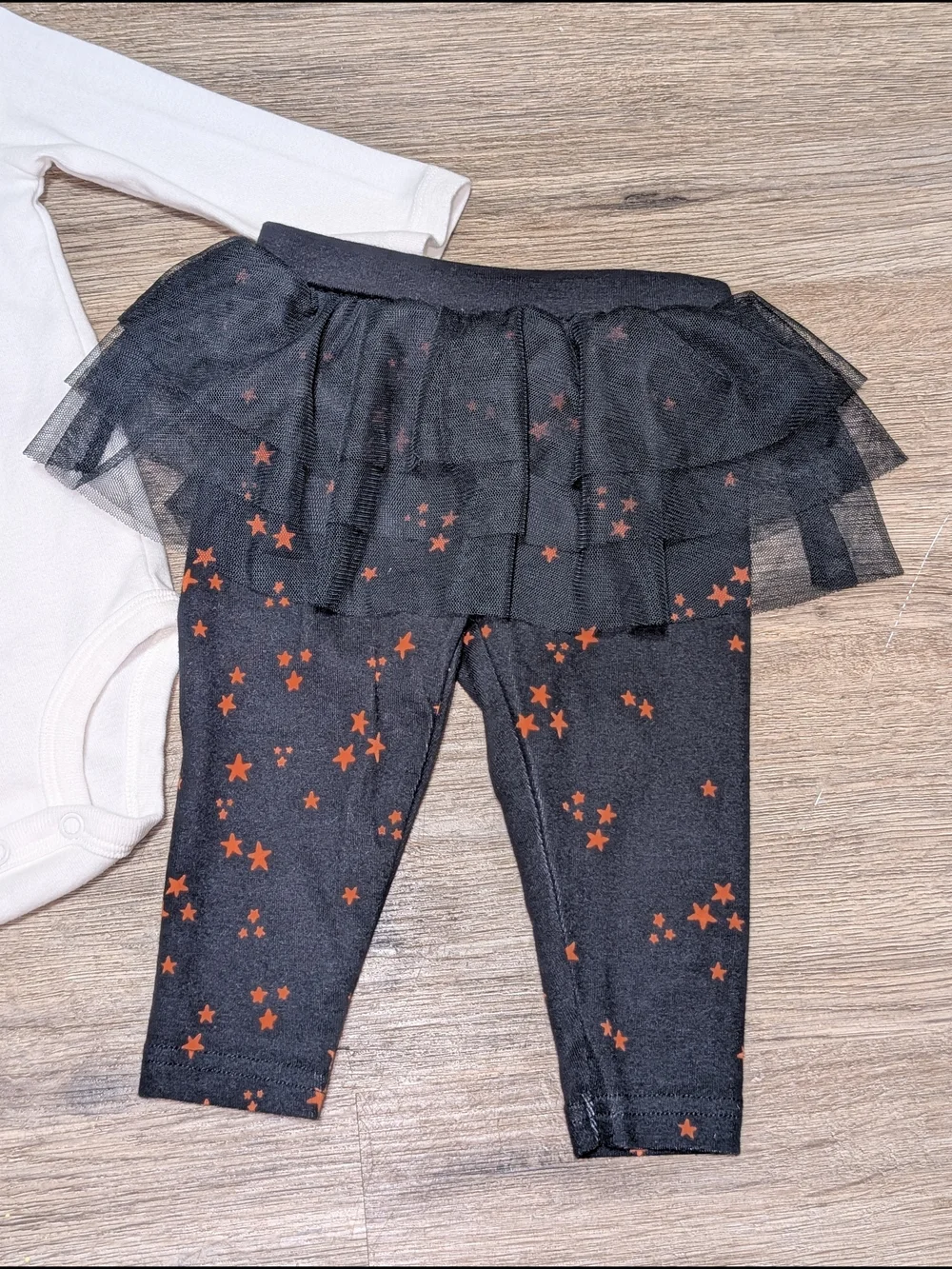 Carter's Baby Girls 6Mo. White Ghost Long Sleeve Onesie Black Star Tutu Leggings